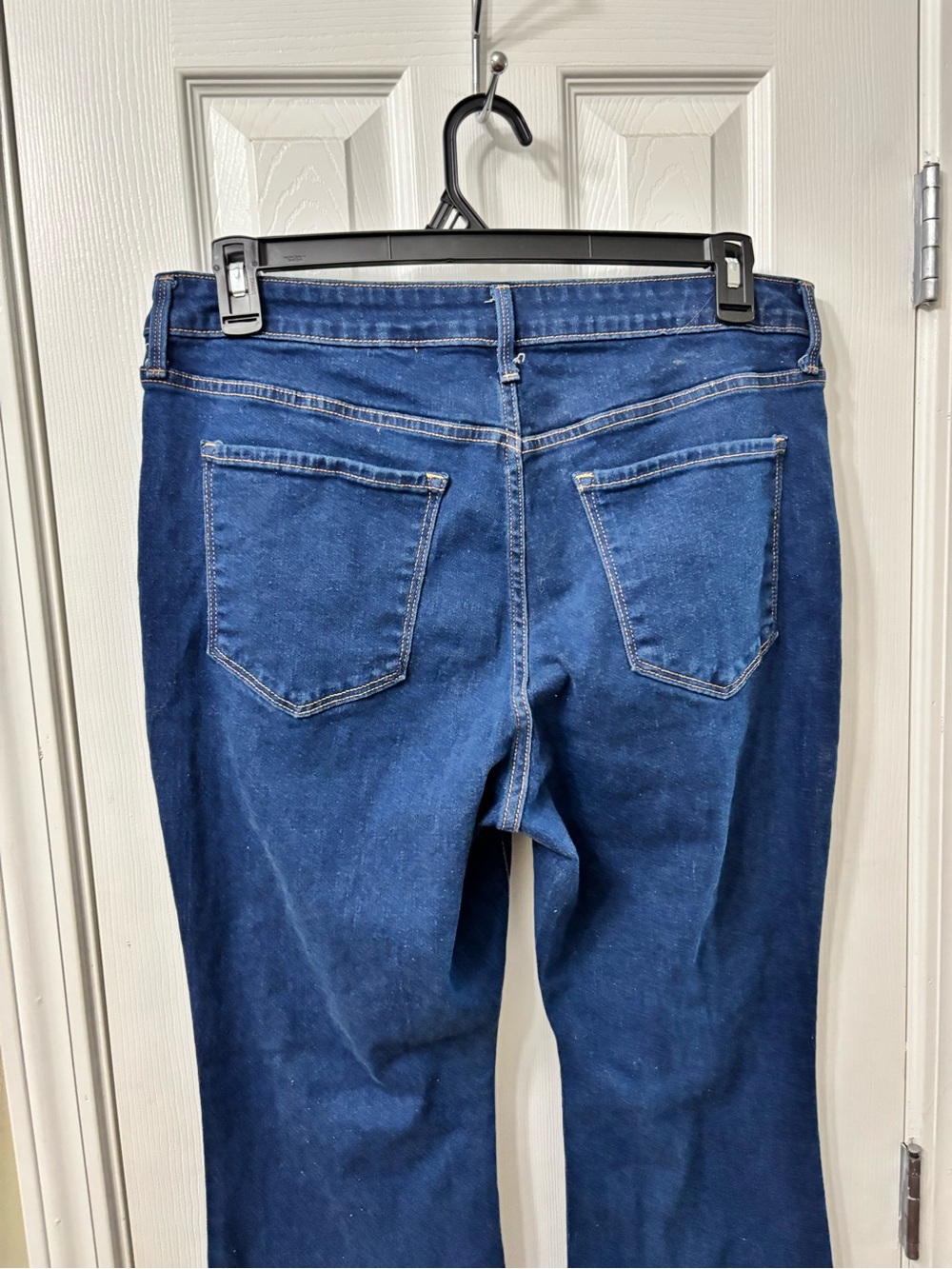 Old Navy High Rise Wow Flare Dark Wash Women’s Plus Size 16 Flare Jeans - Picture 6 of 7